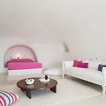 Perivolas Oia (Santorini)