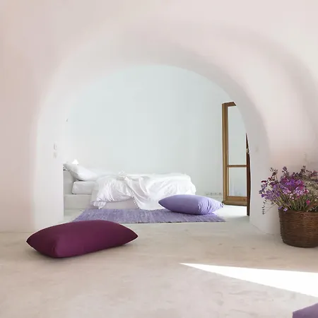 Perivolas Hotel 5*