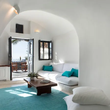Perivolas Hotel