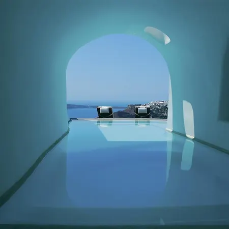 Hotel Perivolas