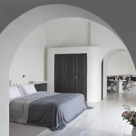 Hotel Perivolas 5*