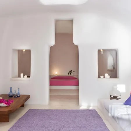 Perivolas Hotel 5*