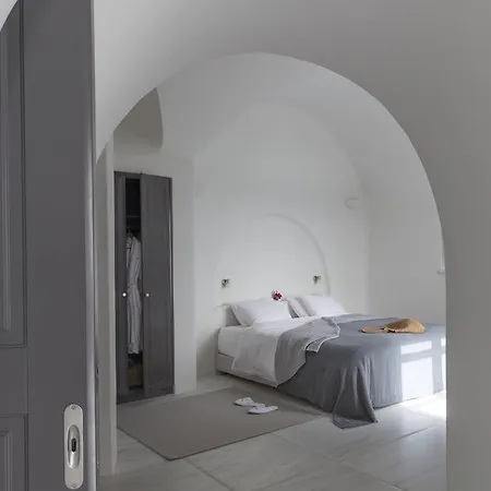 Hotel Perivolas 5*