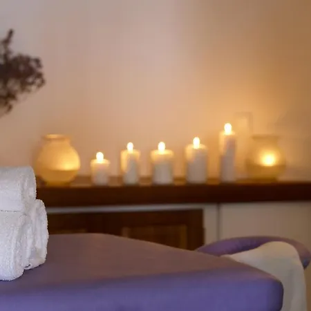 佩里奥拉斯酒店 伊亚