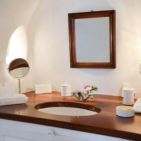 Perivolas Отель