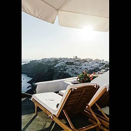 Perivolas Hotel 5*