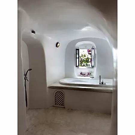 Hotel Perivolas 5*