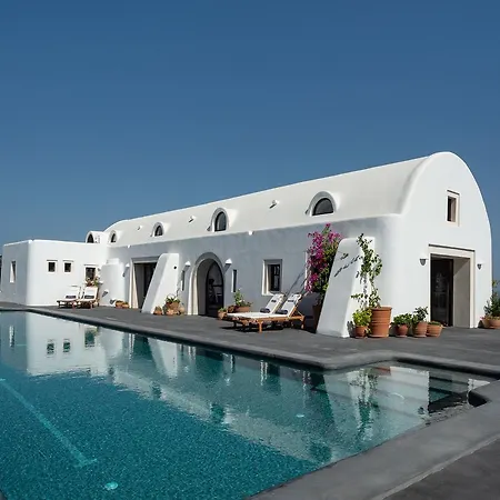 Perivolas Hotel