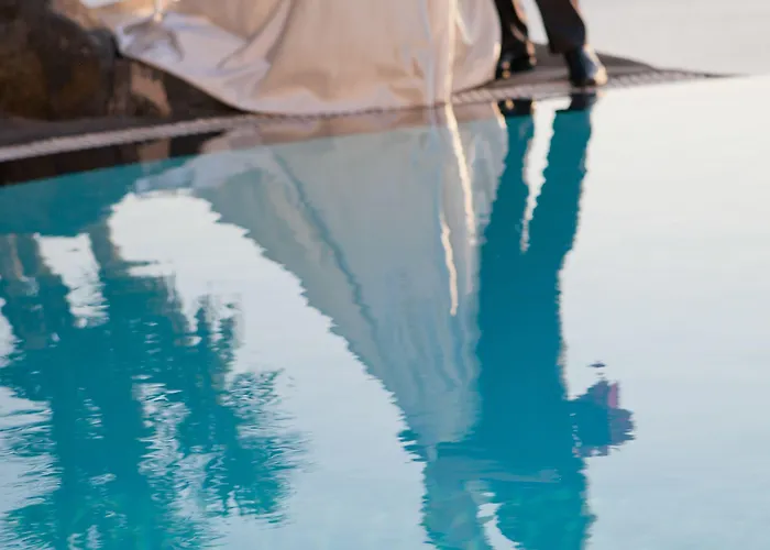 Perivolas Oia (Santorini)